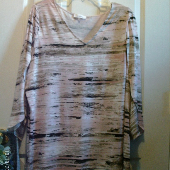 Calvin Kline top - Picture 1 of 3
